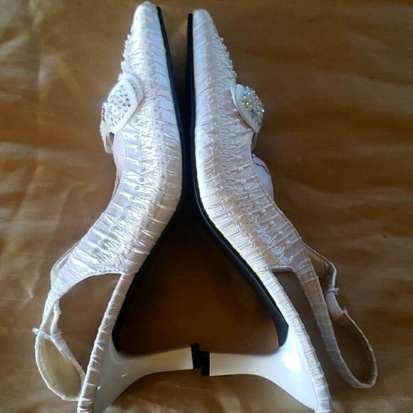 NWOT Ladies Designer Pumps by JOHN FASHION - Picture 10 of 15